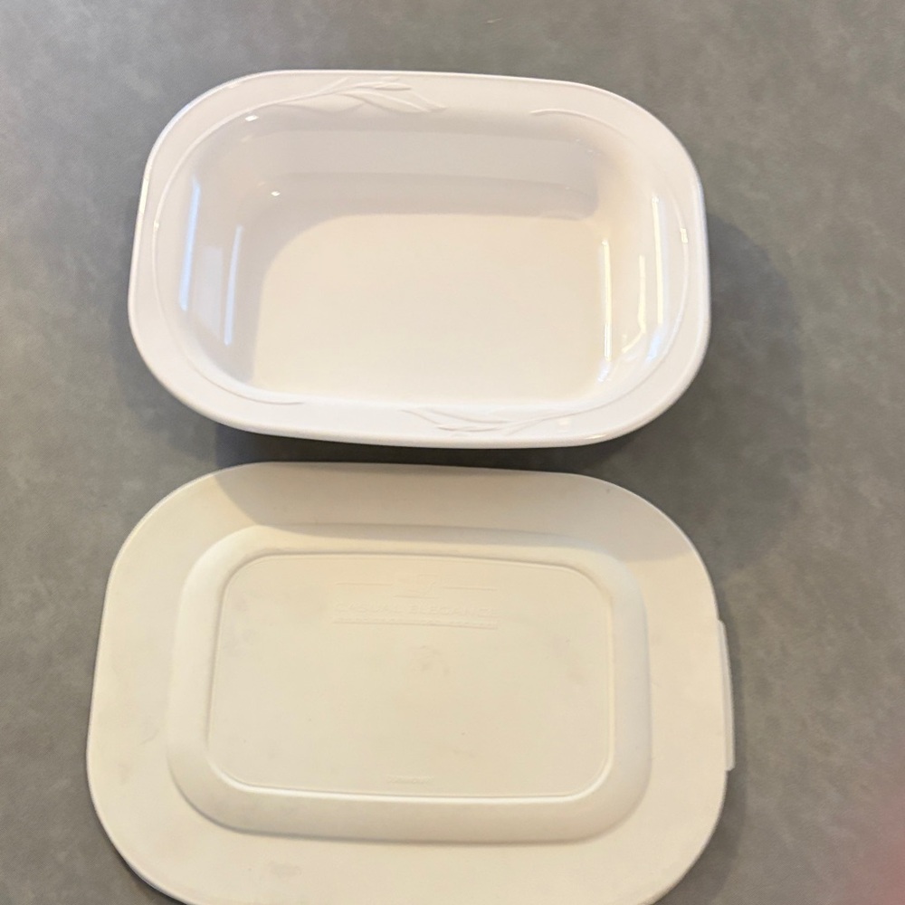 Corning Lidded Baking Dish